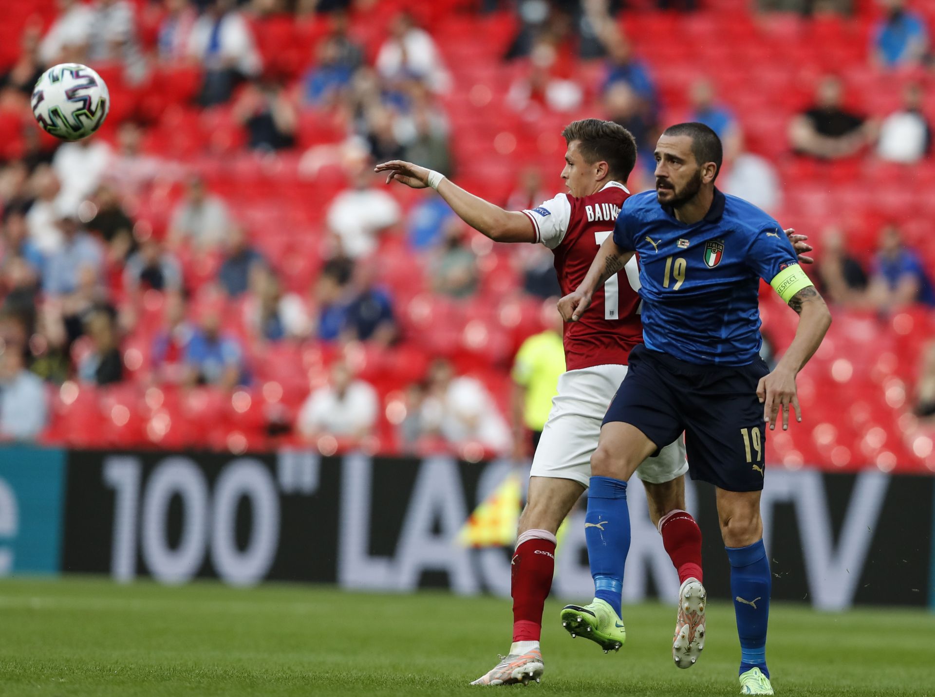 奥地利队力挫对手，成功晋级