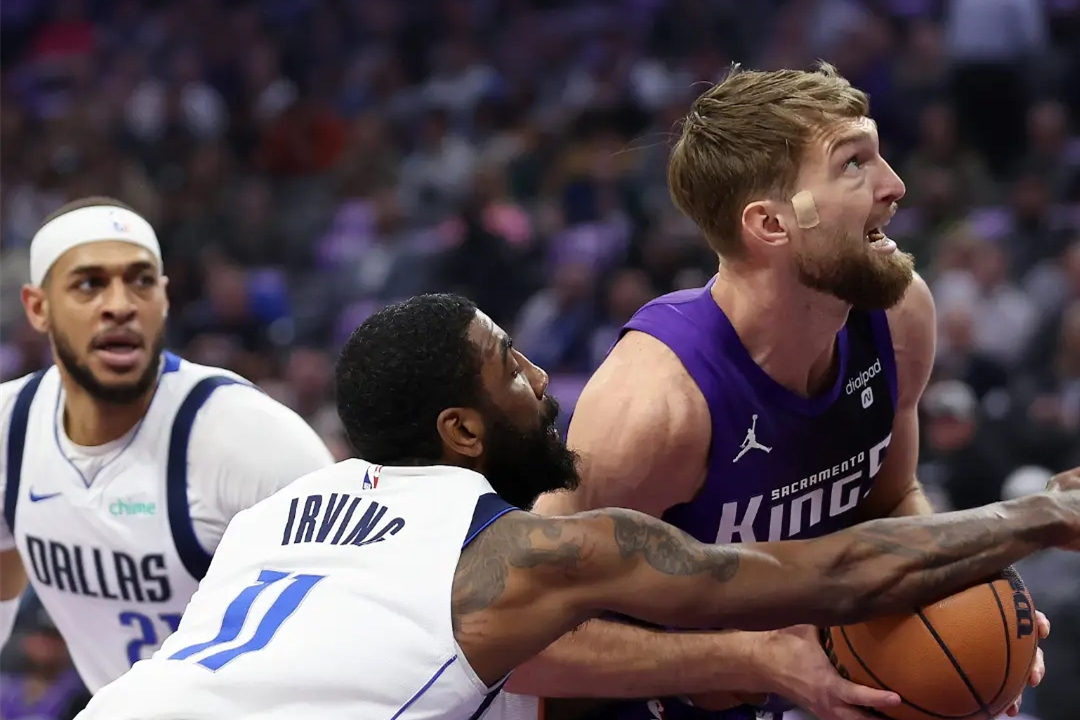 球员奋发战斗，擂台上激战白热化