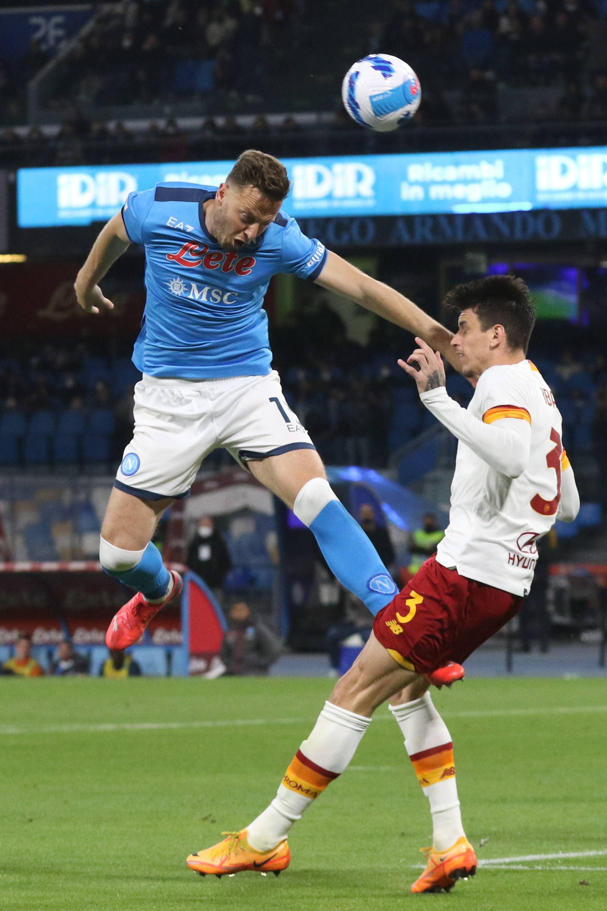 关于意甲比赛中的精彩瞬间，球员技艺展现无限的信息