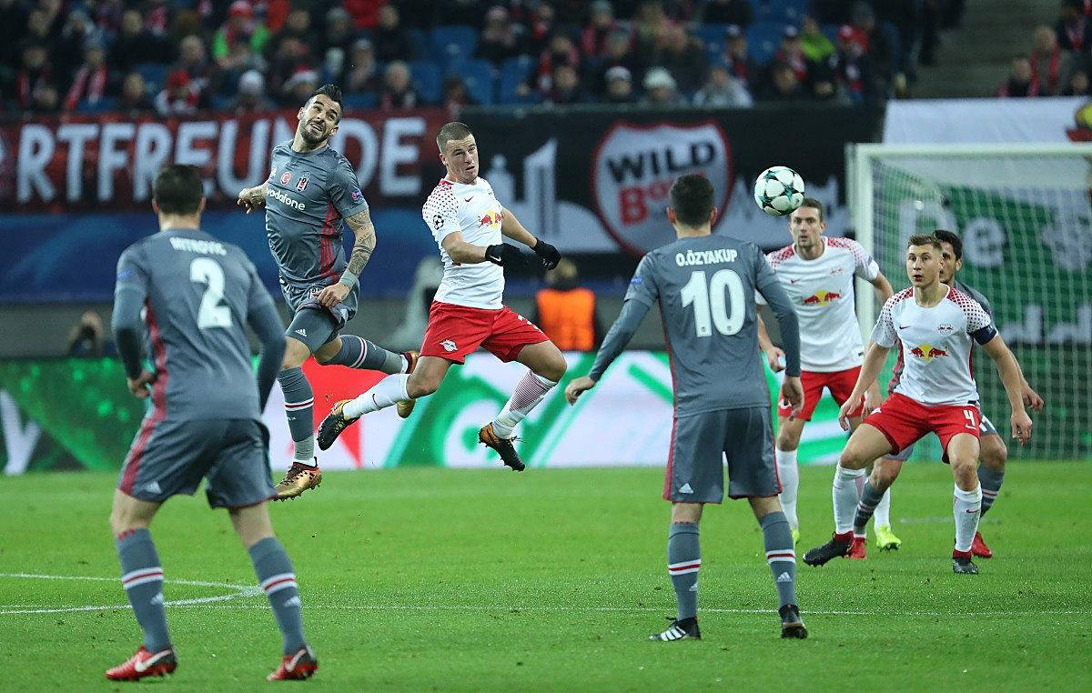 里昂客场不敌对手，遭遇落败